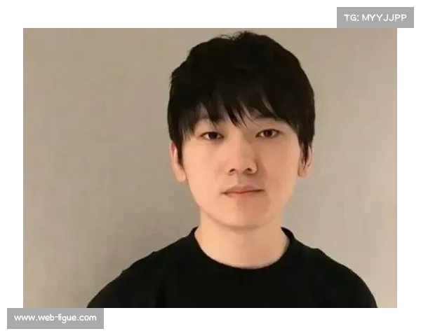 JackeyLove直播解说T1比赛,表情包引热议